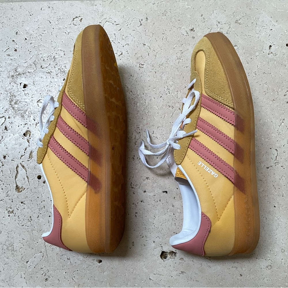 ADIDAS GAZELLE; Semi Spark, Wonder Clay & White